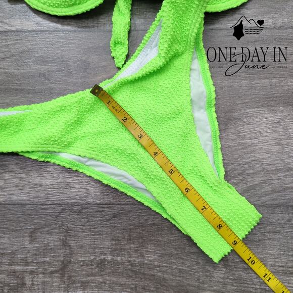 Adisputent Smocked Underwire Bikini Swimsuit Size L - Picture 4 of 5